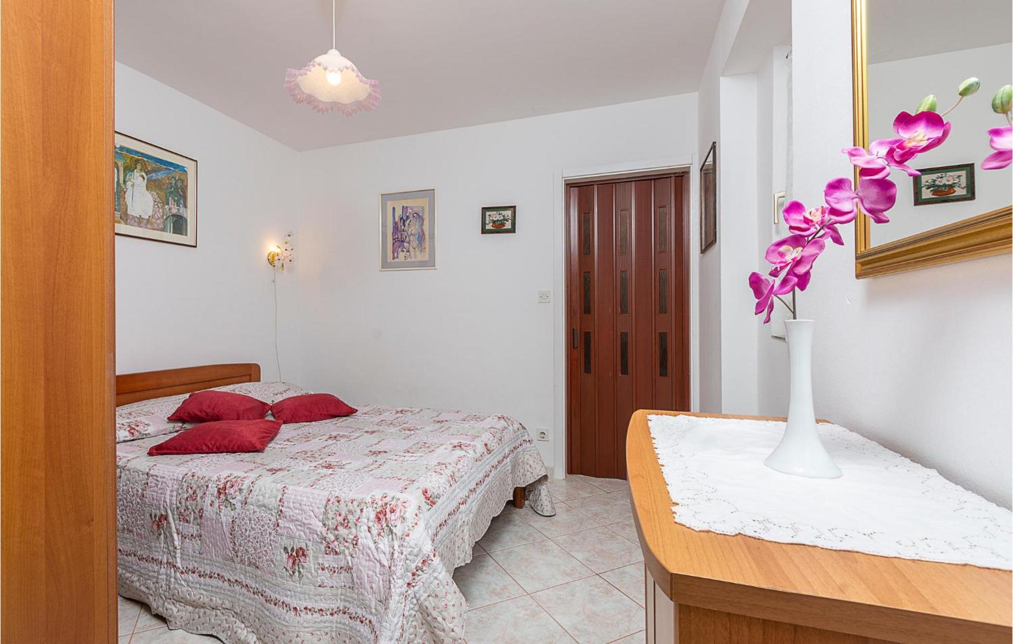 Stunning Apartment In Barbariga With Wifi 外观 照片