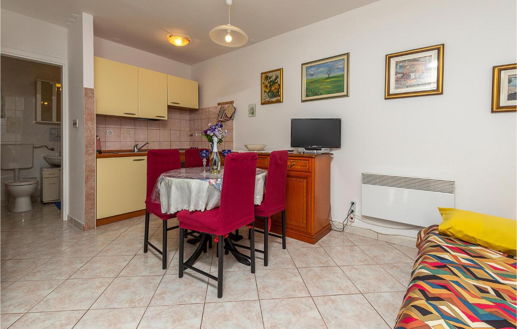 Stunning Apartment In Barbariga With Wifi 外观 照片