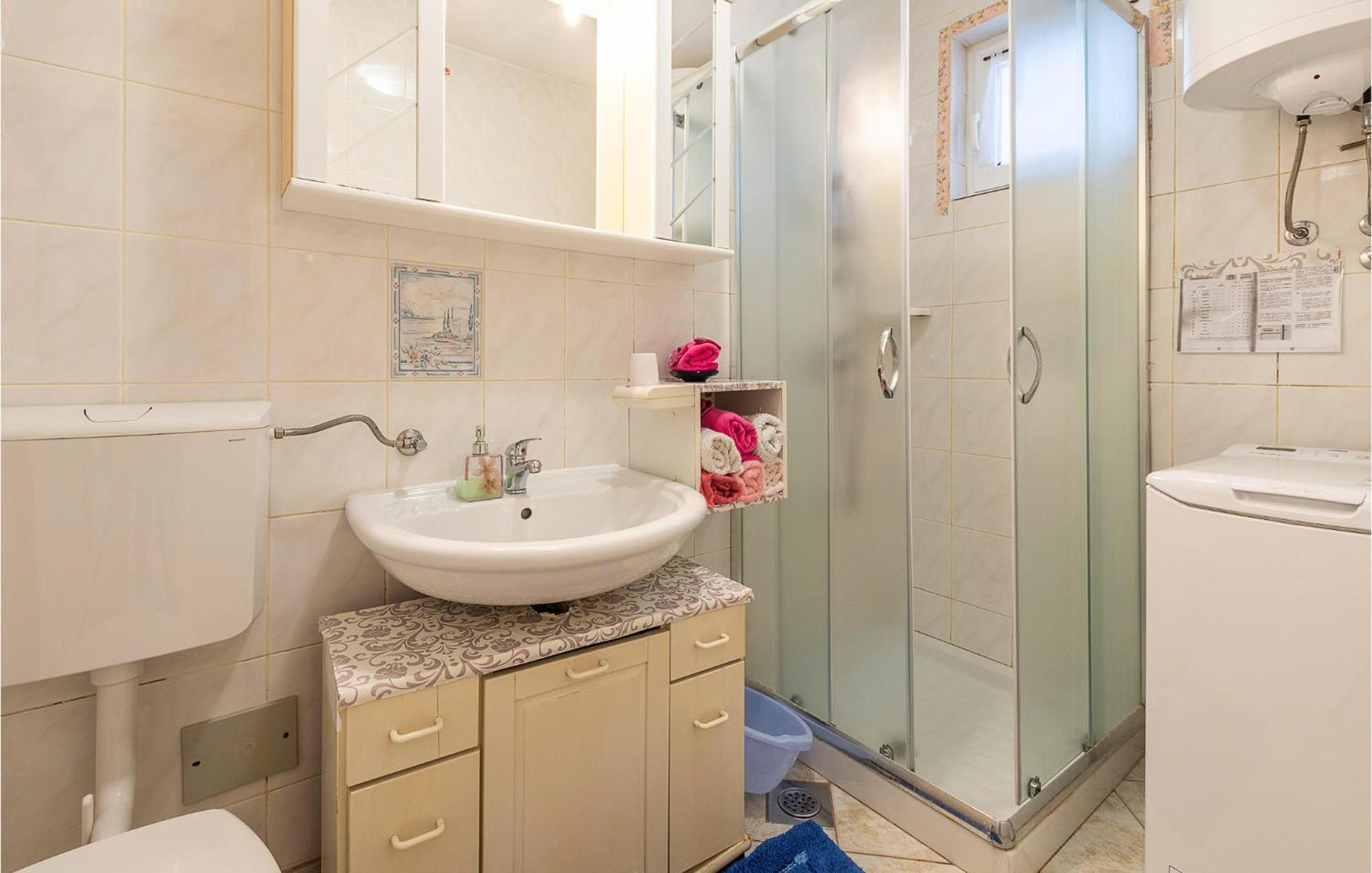 Stunning Apartment In Barbariga With Wifi 外观 照片