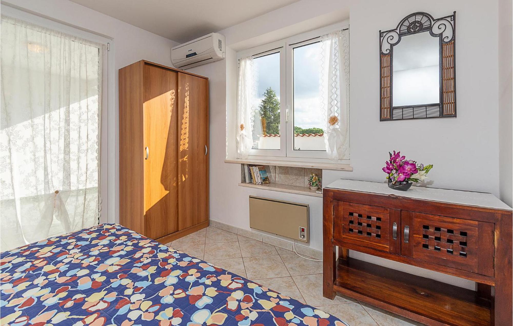 Stunning Apartment In Barbariga With Wifi 外观 照片