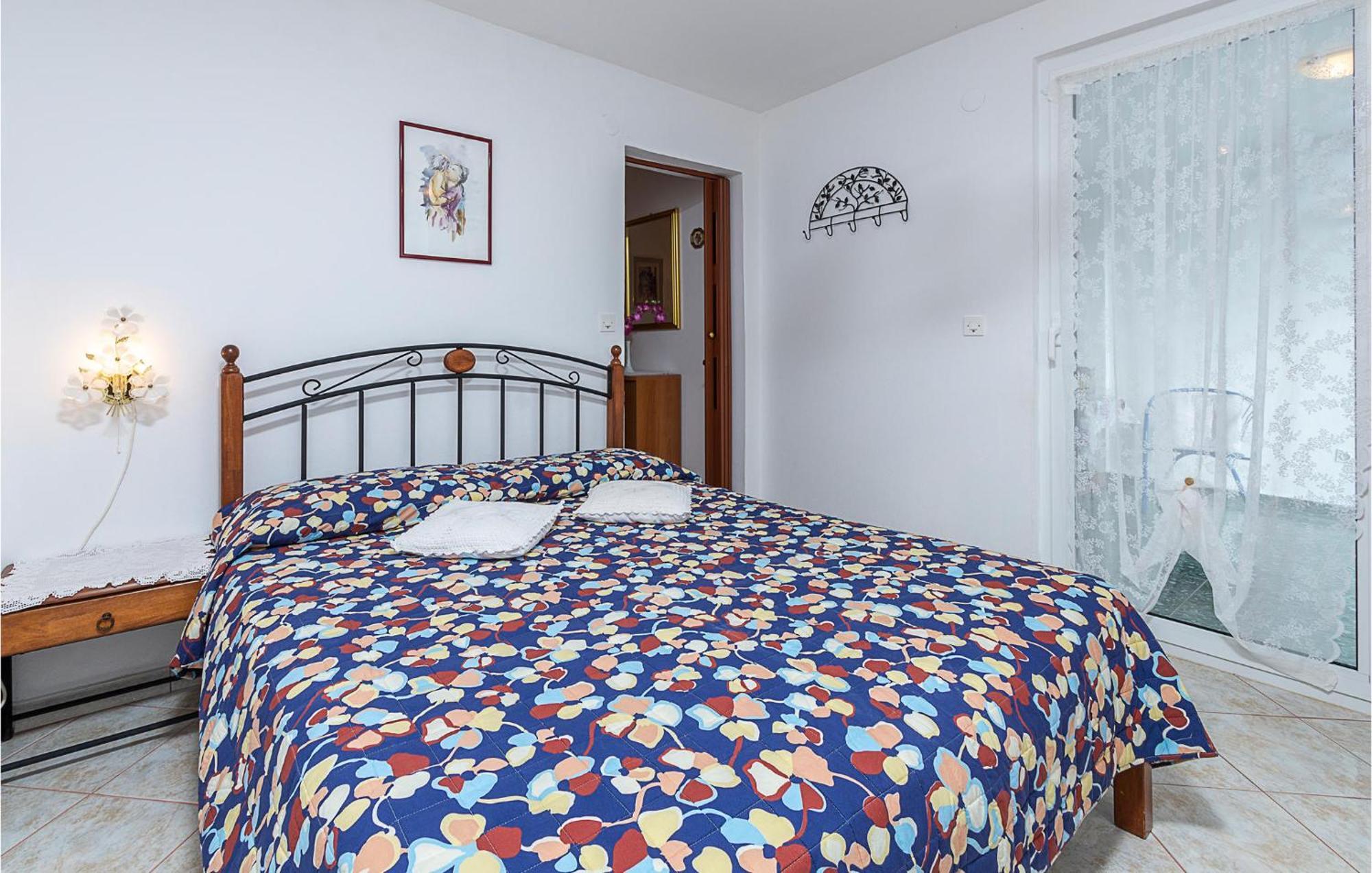 Stunning Apartment In Barbariga With Wifi 外观 照片